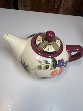 Oneida Floral Ceramic Small Teapot with Berry Accents